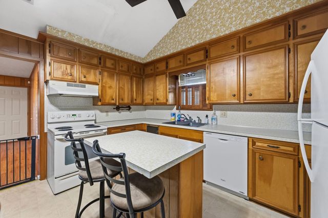 804 N Cleveland, Dayton, TX 77535
