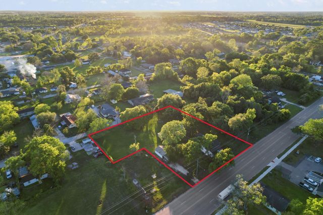 804 N Cleveland, Dayton, TX 77535