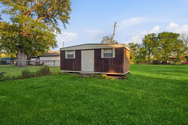 804 N Cleveland, Dayton, TX 77535