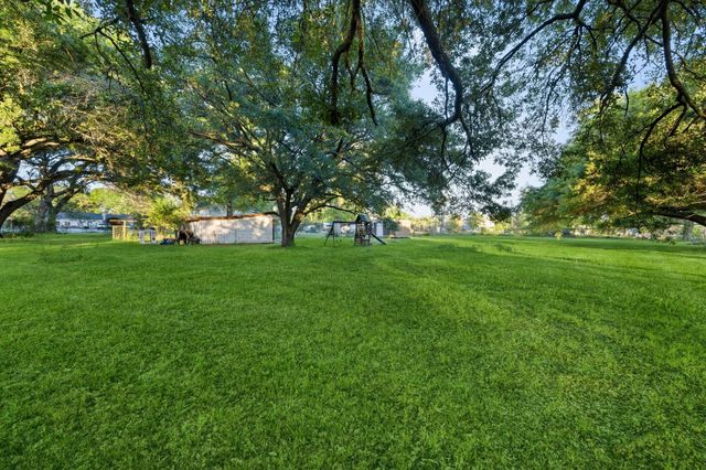804 N Cleveland, Dayton, TX 77535
