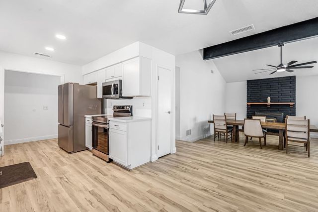 2428 W 3rd Street, Madera, CA 93637