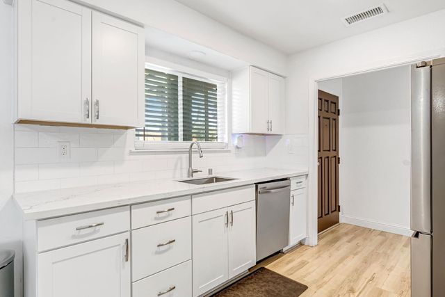 2428 W 3rd Street, Madera, CA 93637