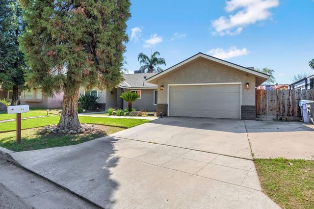 2428 W 3rd Street, Madera, CA 93637