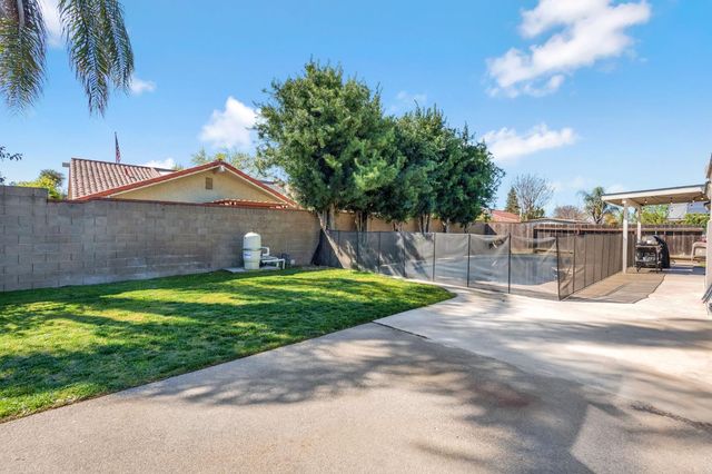 2428 W 3rd Street, Madera, CA 93637
