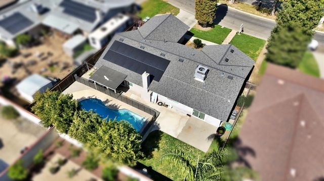 2428 W 3rd Street, Madera, CA 93637