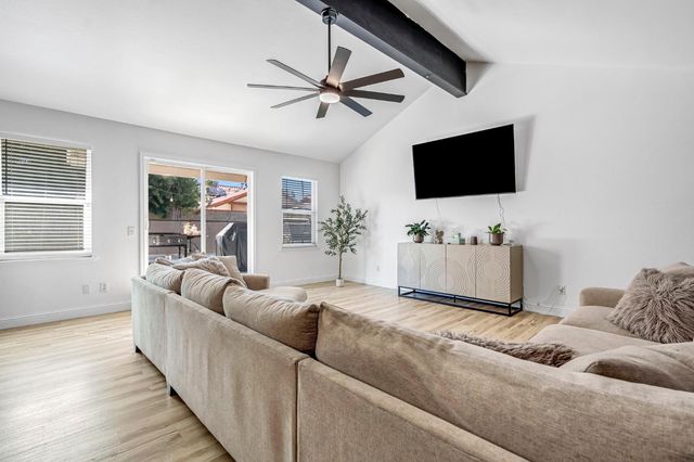 2428 W 3rd Street, Madera, CA 93637