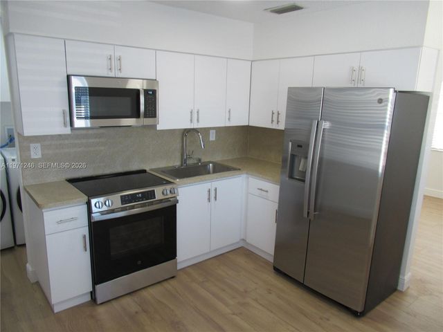 3666 SW 25th Ter 3666, Miami, FL 33133