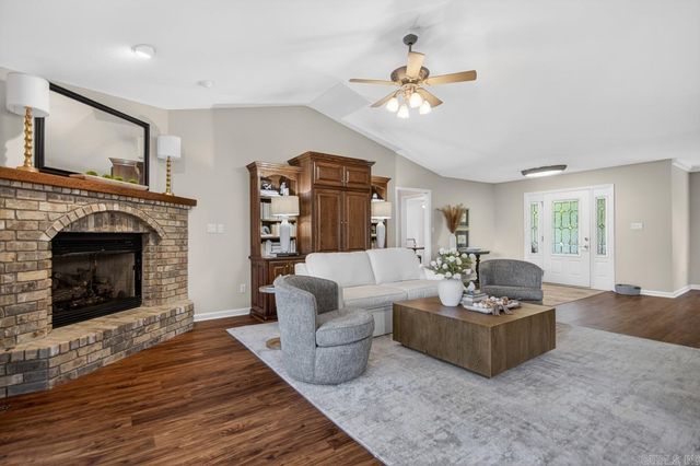 10 Dominar Place, Hot Springs Village, AR 71909