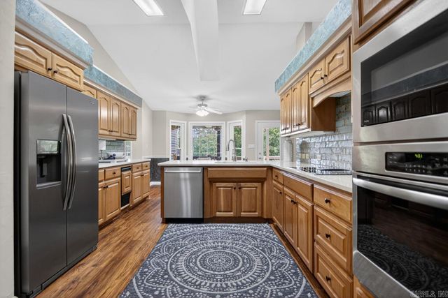 10 Dominar Place, Hot Springs Village, AR 71909