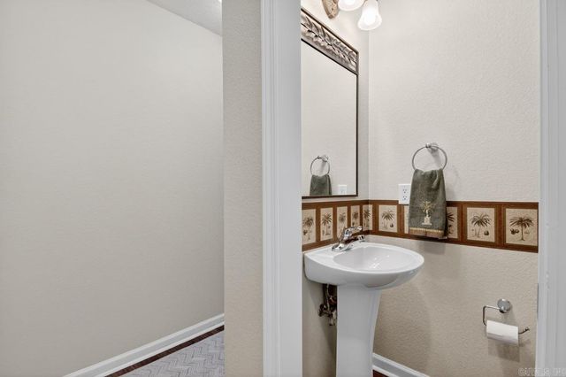 10 Dominar Place, Hot Springs Village, AR 71909