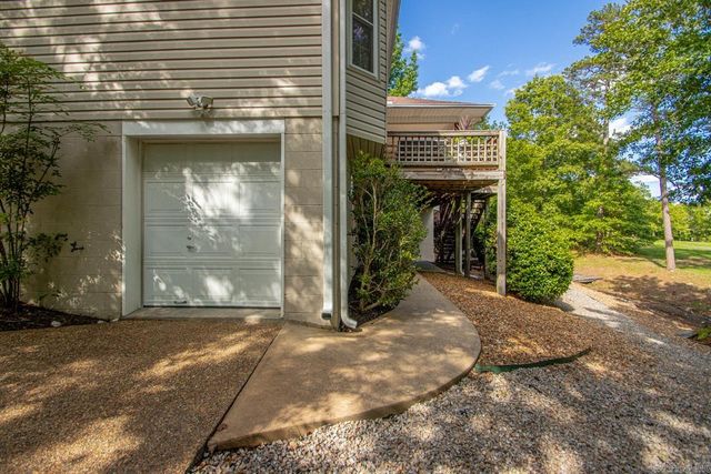 10 Dominar Place, Hot Springs Village, AR 71909