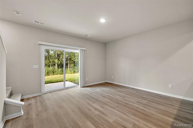 28104 Delano Drive Unit 9I, New Baltimore, MI 48051