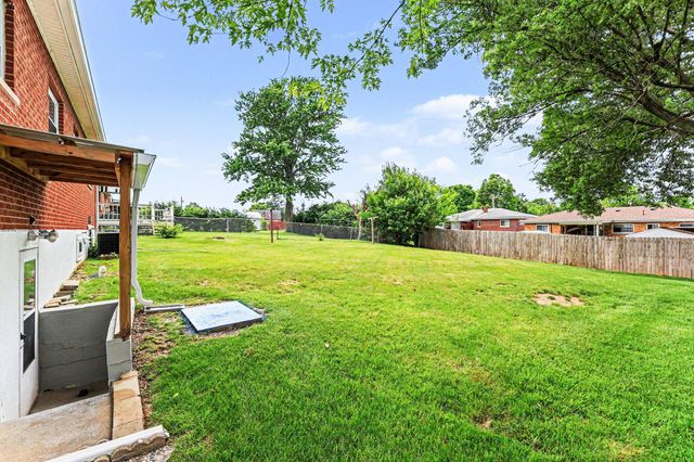 10 Patricia Street, Florence, KY 41042