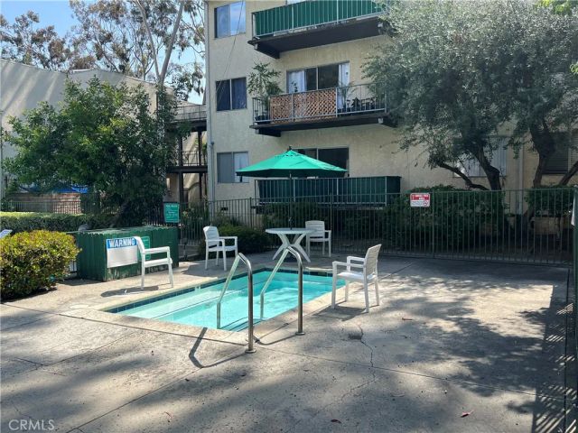5460 White Oak G101, Encino, CA 91316