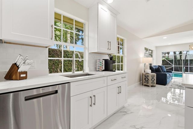 198 Brier Circle, Jupiter, FL 33458