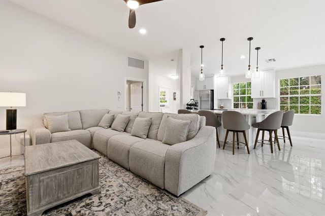 198 Brier Circle, Jupiter, FL 33458
