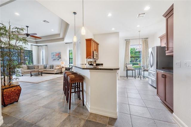 7563 Moorgate Point WAY, Naples, FL 34113