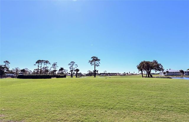 7563 Moorgate Point WAY, Naples, FL 34113