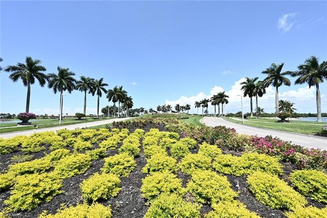 7563 Moorgate Point WAY, Naples, FL 34113