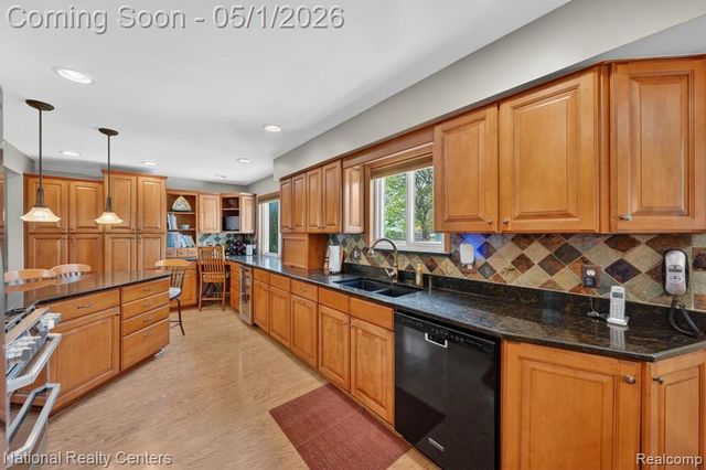 7221 Emerson Drive, Canton, MI 48187