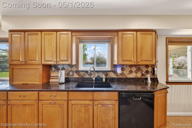 7221 Emerson Drive, Canton, MI 48187
