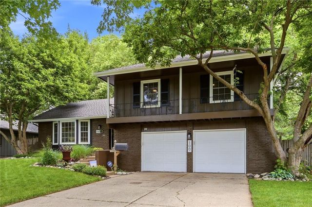 100 W 109th Terrace, Kansas City, MO 64114