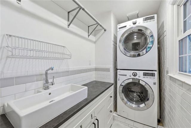 100 W 109th Terrace, Kansas City, MO 64114