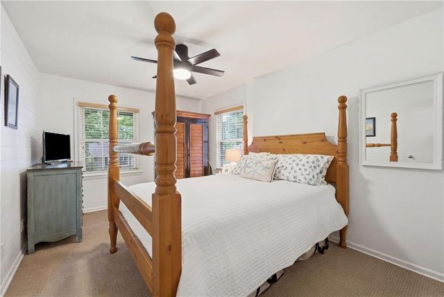 100 W 109th Terrace, Kansas City, MO 64114