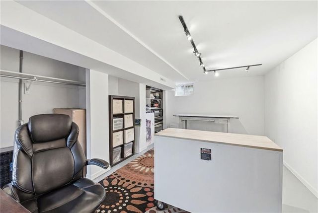 100 W 109th Terrace, Kansas City, MO 64114