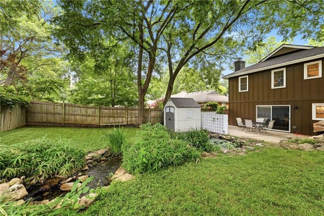 100 W 109th Terrace, Kansas City, MO 64114