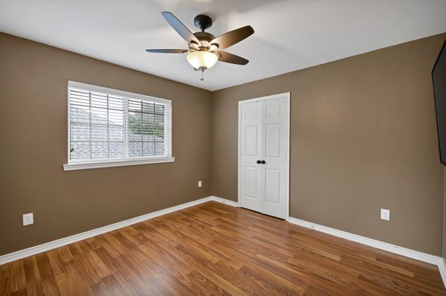 2150 Mccoy Road, Carrollton, TX 75006