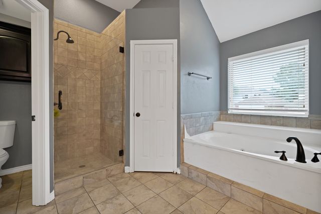 2150 Mccoy Road, Carrollton, TX 75006