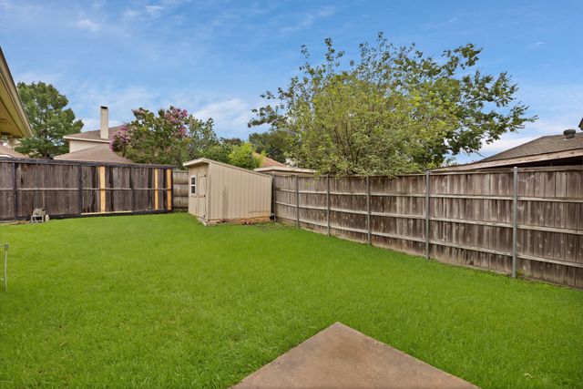 2150 Mccoy Road, Carrollton, TX 75006