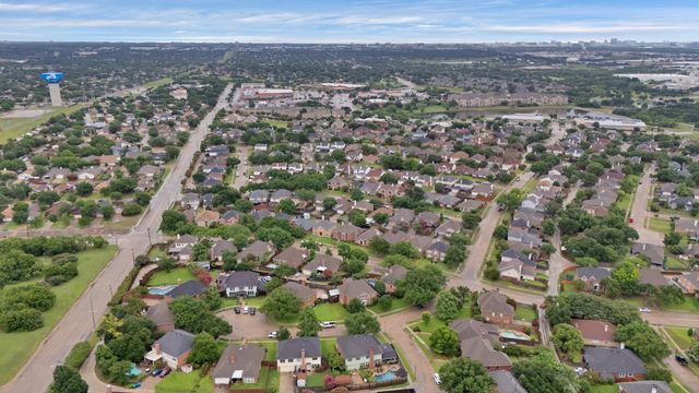 2150 Mccoy Road, Carrollton, TX 75006