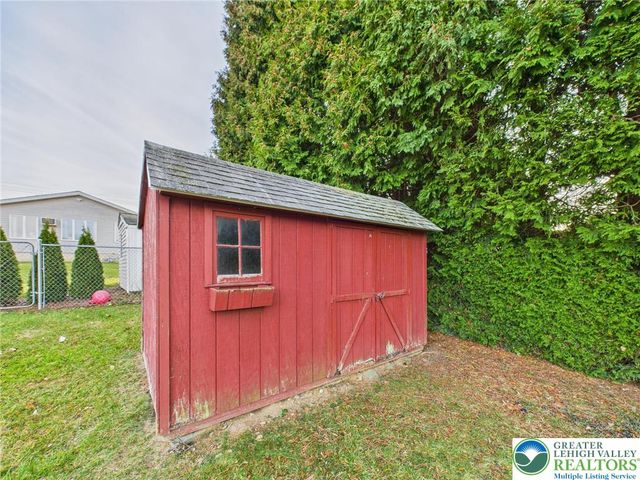 3314 Division Street, Palmer Twp, PA 18045