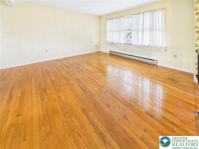 3314 Division Street, Palmer Twp, PA 18045