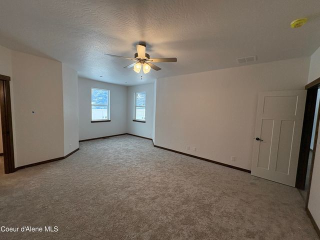 4451 E Davin Dr, Post Falls, ID 83854