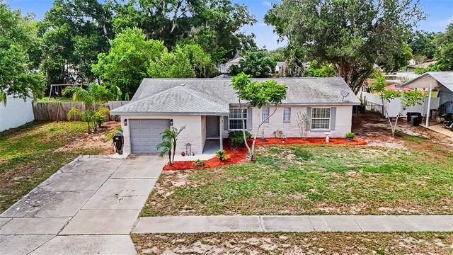 2022 LANCE COURT, Dover, FL 33527