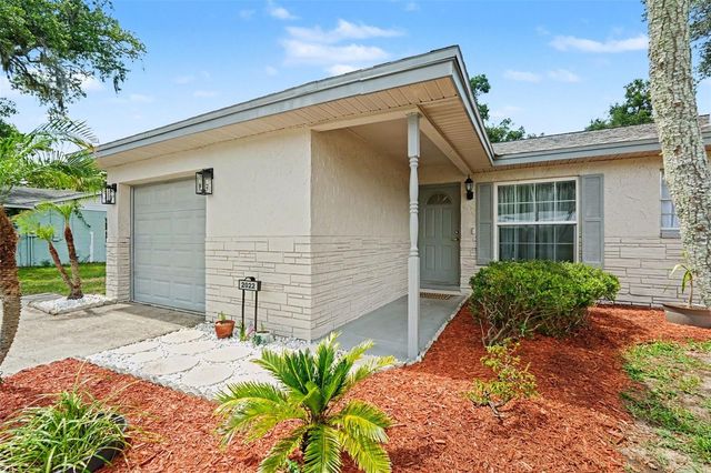 2022 LANCE COURT, Dover, FL 33527