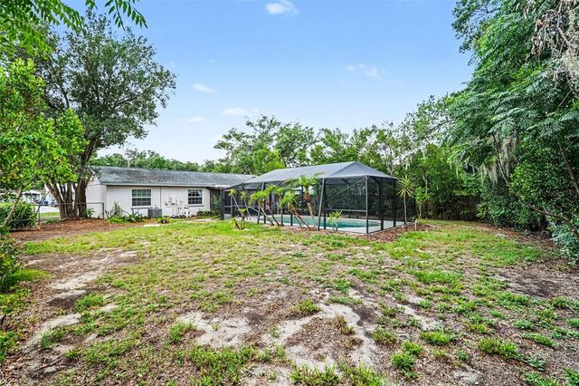 2022 LANCE COURT, Dover, FL 33527
