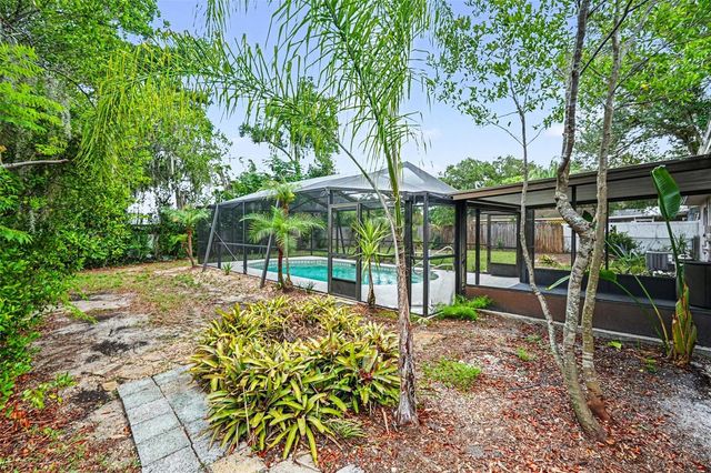 2022 LANCE COURT, Dover, FL 33527