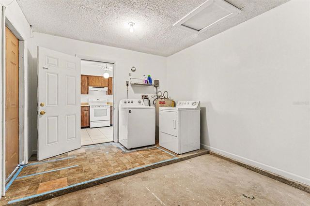 2022 LANCE COURT, Dover, FL 33527
