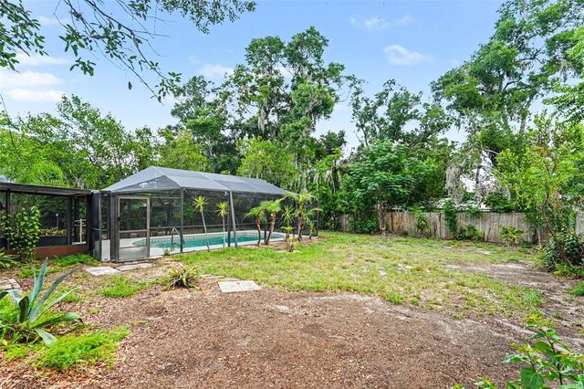 2022 LANCE COURT, Dover, FL 33527