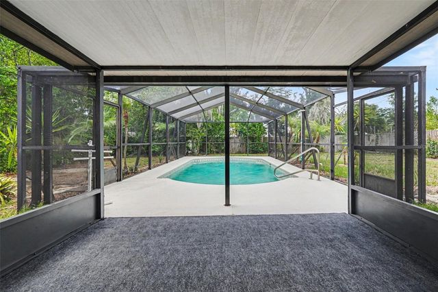 2022 LANCE COURT, Dover, FL 33527