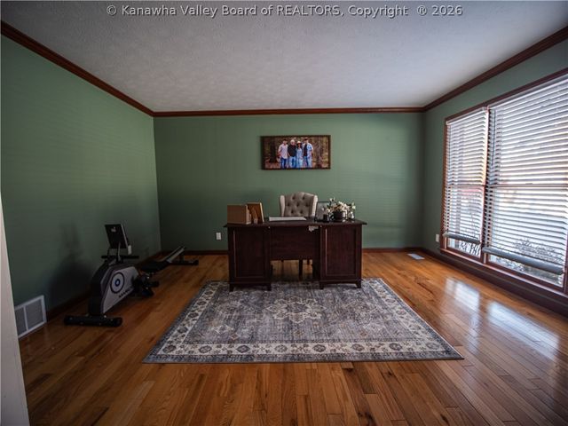 136 Glenwood Lane, Hurricane, WV 25526