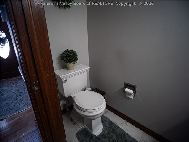 136 Glenwood Lane, Hurricane, WV 25526