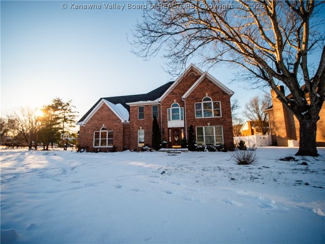 136 Glenwood Lane, Hurricane, WV 25526