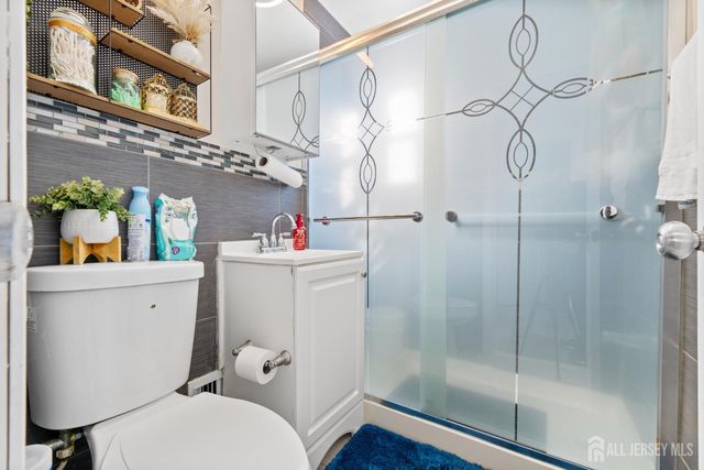 696 Hanson Avenue, Perth Amboy, NJ 08861