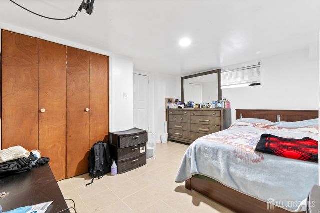 696 Hanson Avenue, Perth Amboy, NJ 08861