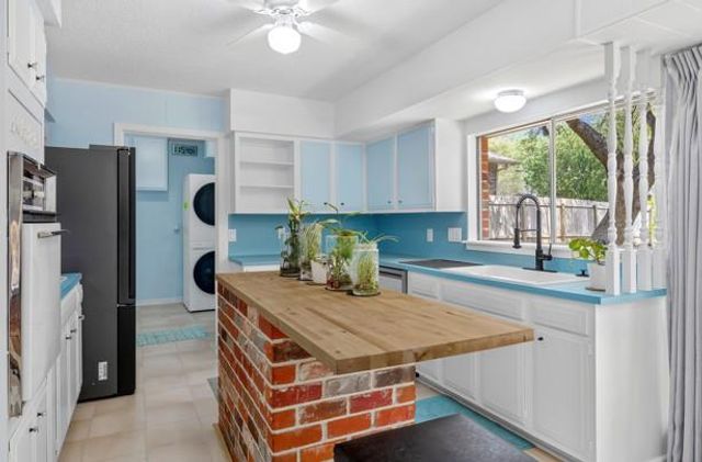 12402 Blue Water CIR, Austin, TX 78758
